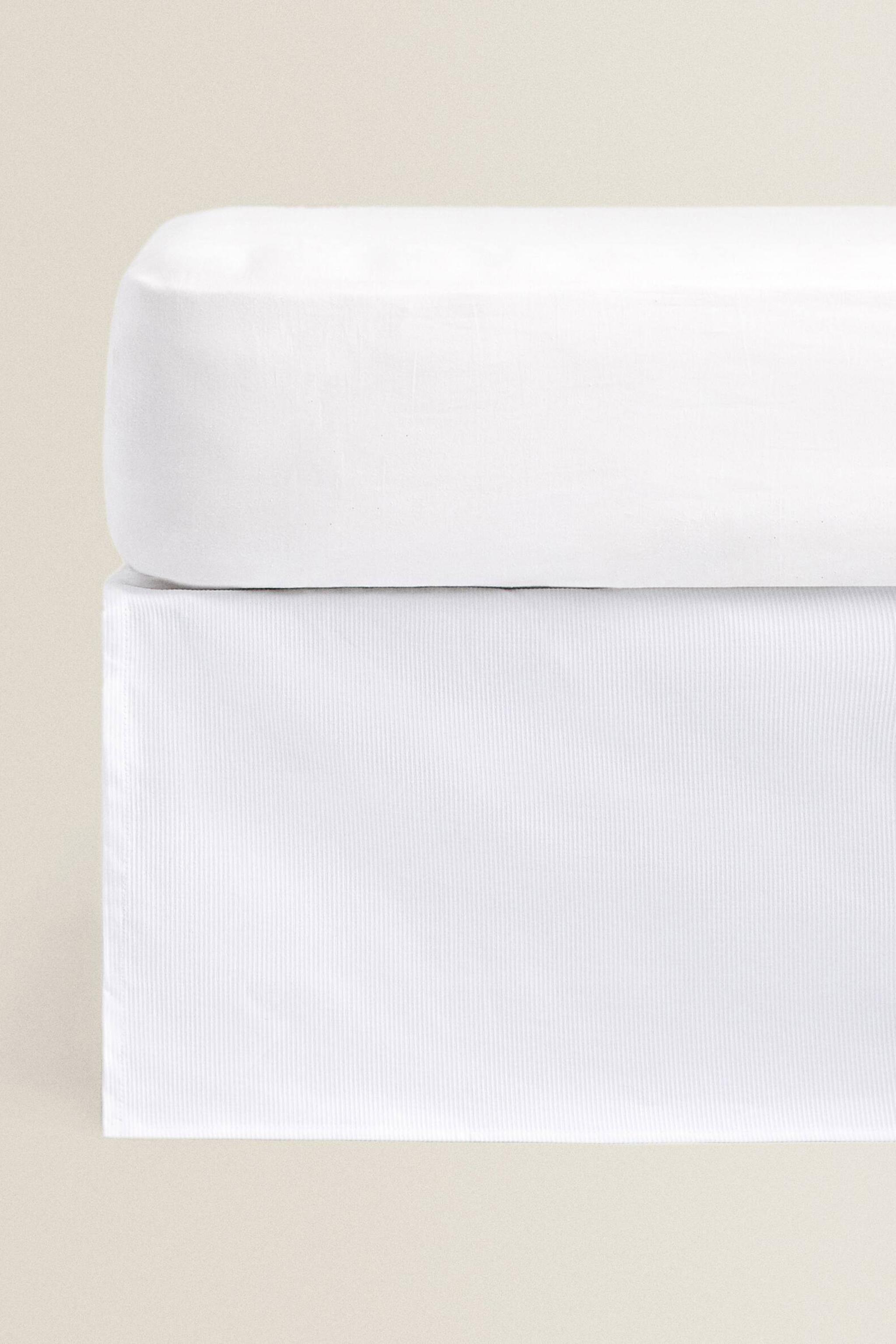 RIBBED BEDSKIRT